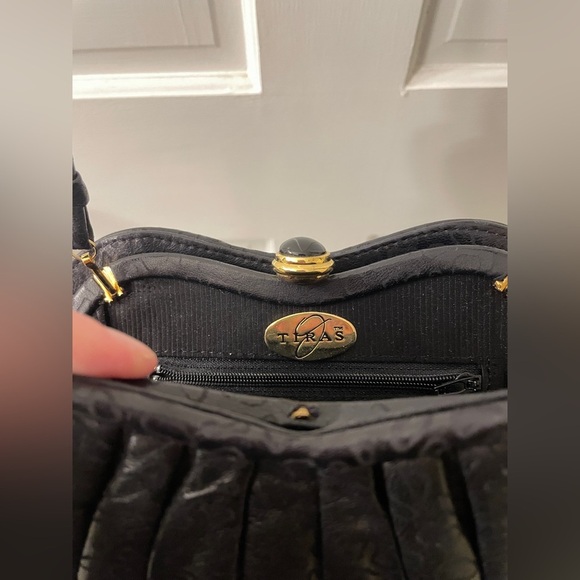 Vintage Tira’s Embossed Cheetah Leather Clutch/Purse - Picture 5 of 6